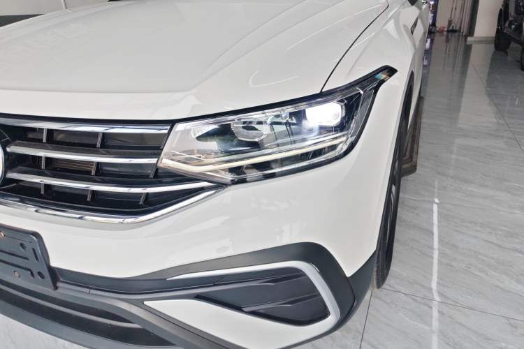 Used Volkswagen Tiguan L 2022 330TSI Automatic Two-Wheel Drive Smart Edition Left Front Headlight