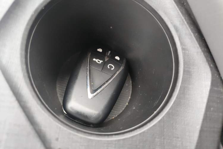 Used Changan UNI-V 2022 1.5T Prestige Version
