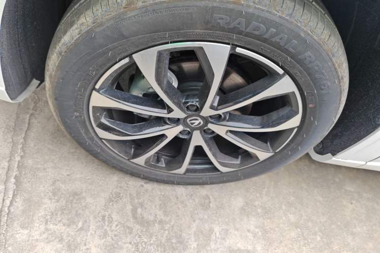 Used Changan UNI-Z New Energy 2024 Blue Whale Smart Electric iDD 125km Beyond Edition