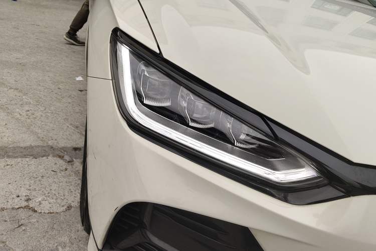 Used BYD e2 2023 Luxury Model Right Front Headlight