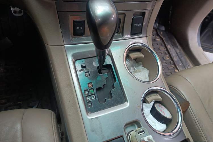 Used Toyota Highlander 2012 2.7L Two-Wheel Drive 7-Seater Luxury Edition
