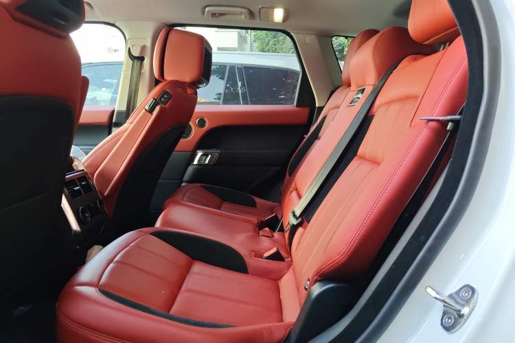 Used Land Rover Range Rover Sport 2019 3.0 L6 HSE DYNAMIC