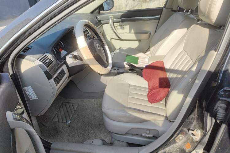 Used Bestune B70 2010 2.0L automatic luxury version
