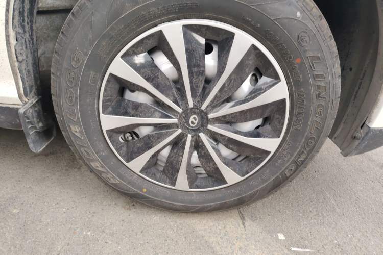 Used Ruichi R5 2025 Model Passenger Vehicle Smart Driving Ultra-Charging Edition, Beyond Type I Right Front Wheel Hub