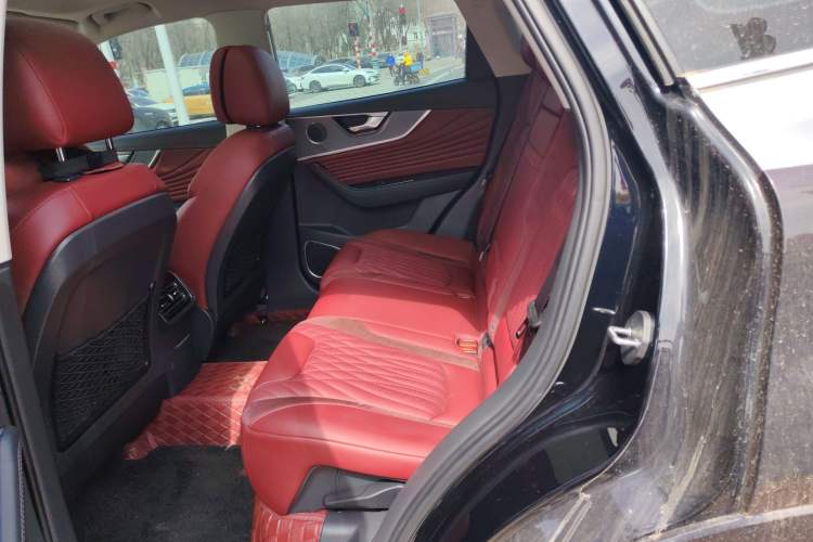 Used Hongqi HS5 2023 2.0T Four-Wheel Drive Flagship Pro Edition
