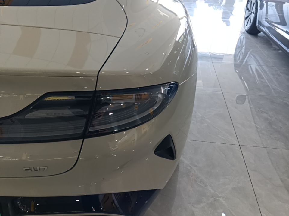 Xiaomi Auto SU7 2024 Rear-Drive Long-Range Intelligent Driving Version — снимка 9
