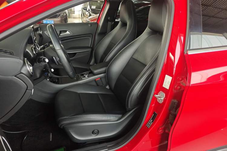 Used Mercedes-Benz GLA 2015 GLA 220 4MATIC Fashion Model