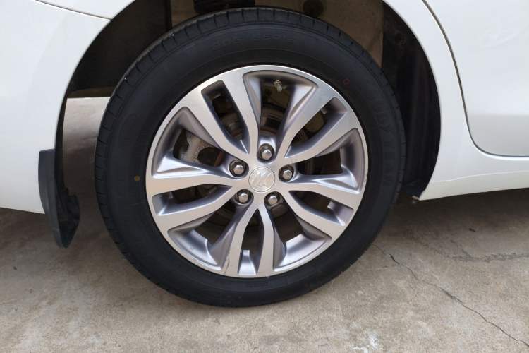 Used Buick GT 2019 18T Automatic Connected Elite Model China VI Standard Right Rear Wheel Hub