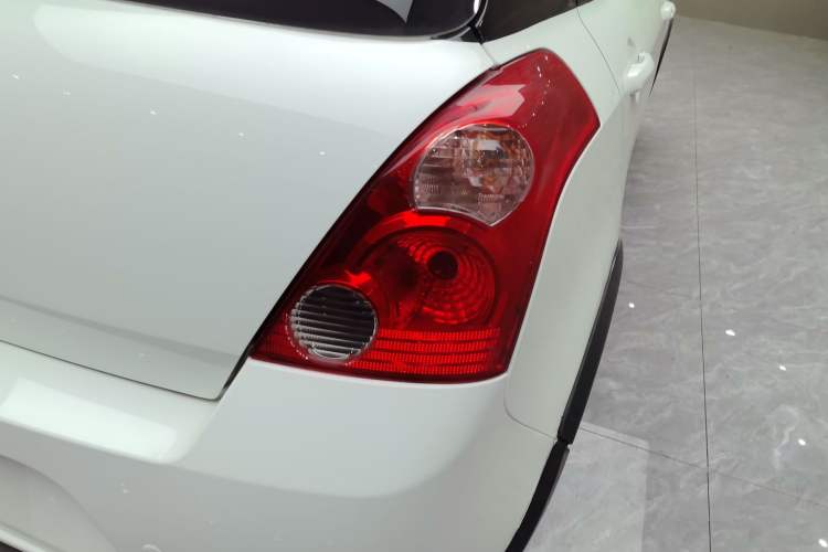Used Suzuki Swift 2016 1.5L Automatic Fashionable Coolplay Edition