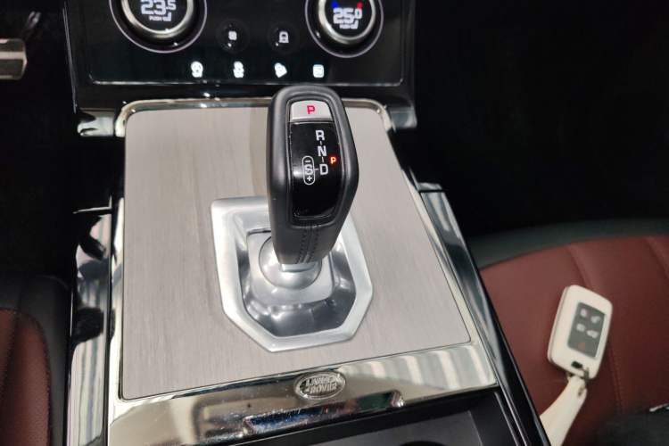 Used Land Rover Range Rover Evoque New Energy 2022 Aurora L P300e Plug-in Hybrid Electric Version