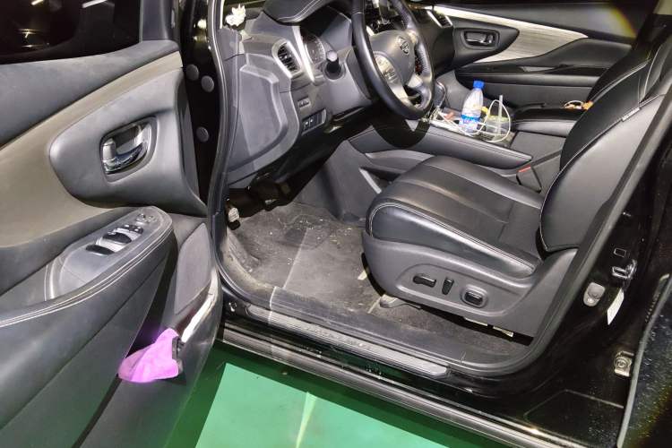 Used Nissan Murano 2021 2.5L XL Two-Wheel Drive Smart Connect Luxury Edition
