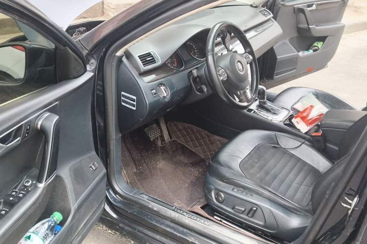 Used Volkswagen Magotan 2012 Facelift 2.0 TSI Prestige Model
