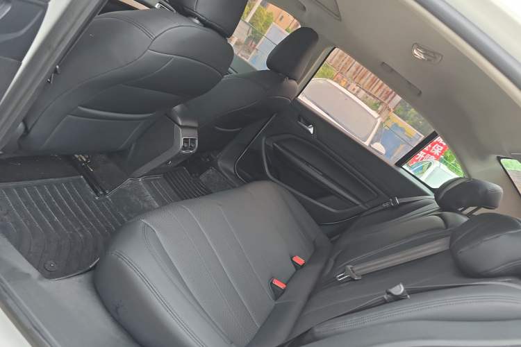 Used Peugeot 408 2018 350THP Automatic Luxury Edition Left Rear Seat