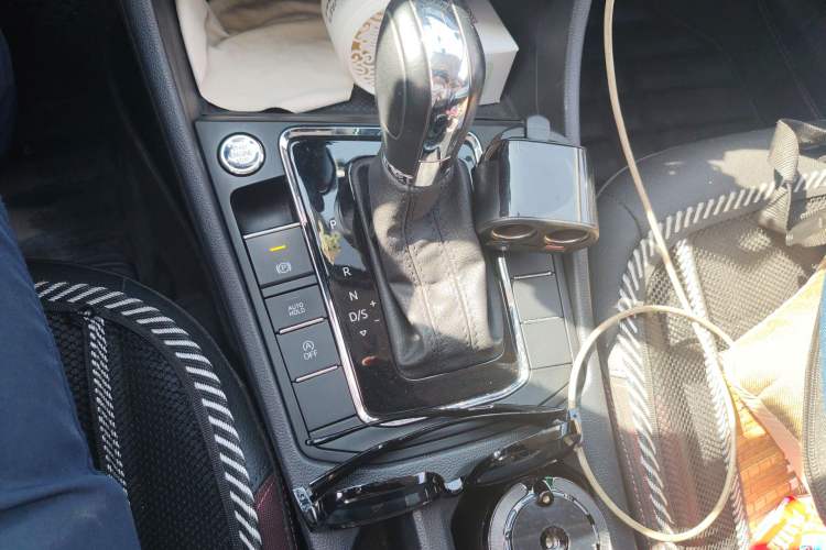 Used Volkswagen Bora 2021 1.5L Automatic Elite Smart Connect Edition Gear Lever