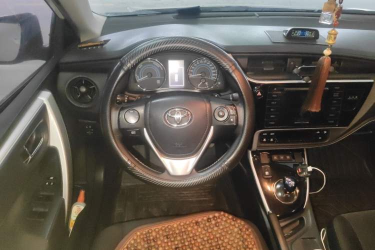 Used Toyota Levin 2017 Revised Dual-Engine 1.8H GS E-CVT Elite Sunroof Version China V Standard