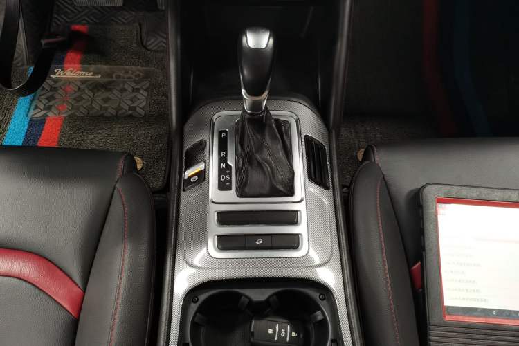 Used Changan CS55 2018 1.5T Automatic Colorful Edition China V Standard
