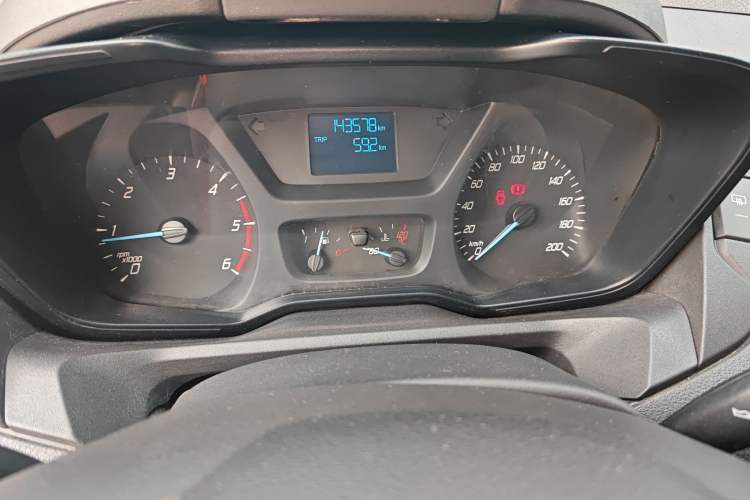 Used Ford Transit 2017 2.0T Diesel Multi-Purpose Commercial Vehicle Short Wheelbase Low Roof China V Standard
