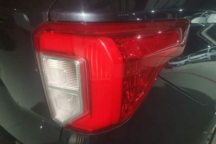 Used Ford Explorer 2020 EcoBoost 285 4x4 Titanium Edition 7-Seater
