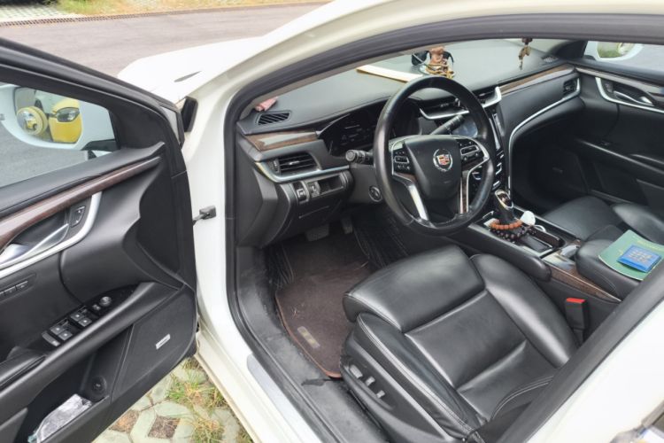 Used Cadillac XTS 2013 28T Luxury Model