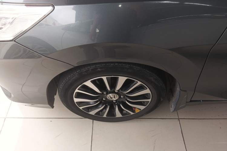 Used Honda Crider 2013 1.8L automatic comfort version