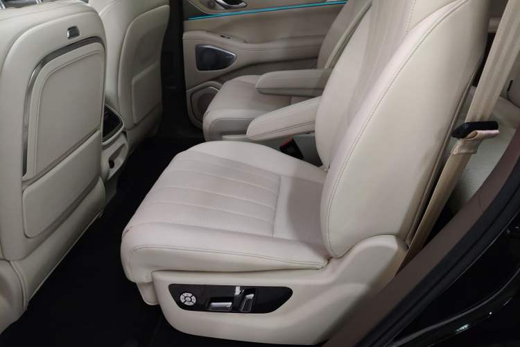 Used Wey Lanshan 2025 Four-Wheel Drive Max
