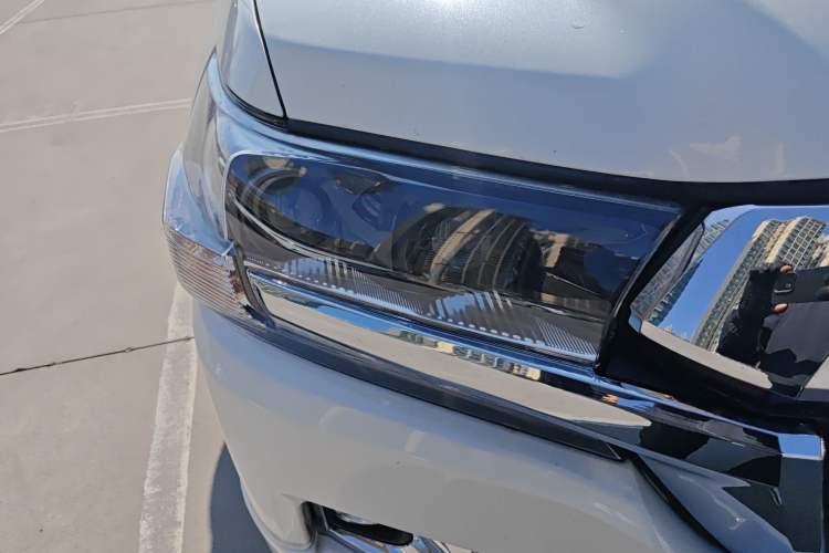 Used Toyota Land Cruiser 
