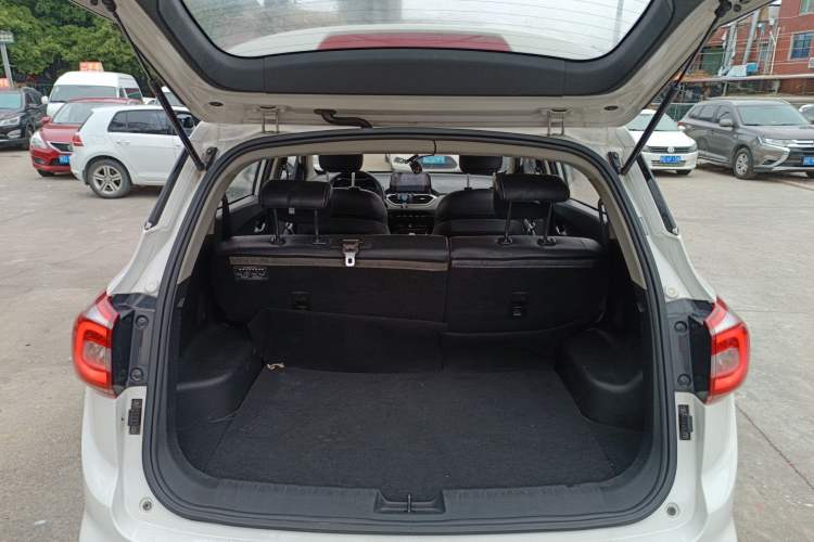 Used Baojun 510 2017 1.5L Manual Fashion Model
