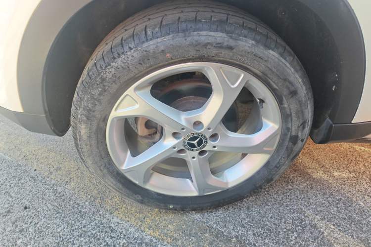 Used Mercedes-Benz GLA 2017 GLA 200 Sport Edition Right Rear Wheel Hub