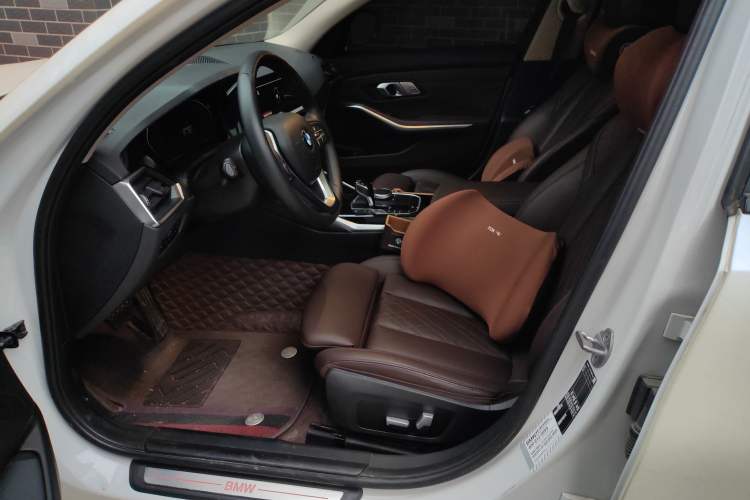 Used BMW 3 Series 2022 320i Sport Package
