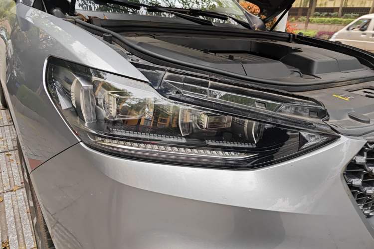 Used Wey VV6 2020 2.0T Two-Wheel Drive Smart Protection+