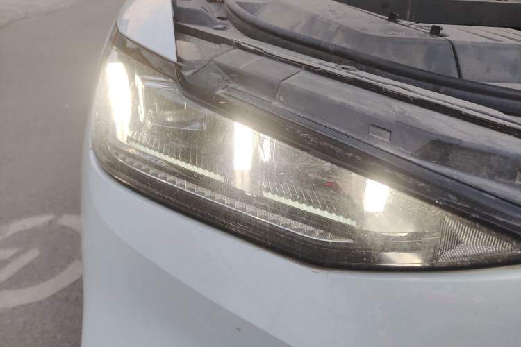 Used Wey VV6 2021 2.0T Two-Wheel Drive Smart Plus