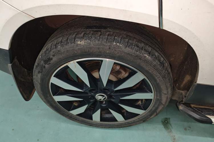 Used Skoda Karoq 2021 TSI280 Luxury Edition Right Rear Wheel Hub
