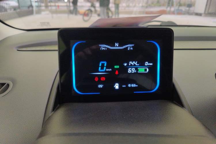 Used CHANGAN NEVO Lumin 2023 205km Xiangqin Version
