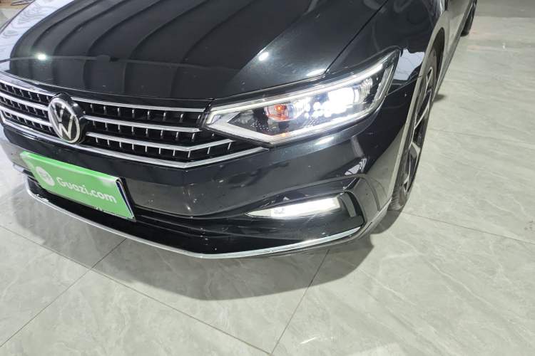 Used Volkswagen Magotan 2023 2 Million Units Commemorative Edition 330TSI DSG Luxury Version Left Front Headlight