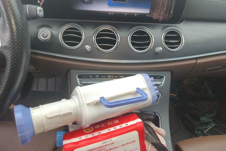 Used Mercedes-Benz E-Class 2017 E 200 L Sport 4MATIC Audio And AC Panel