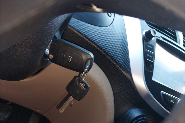 Used Hyundai Verna (older generation) 2014 1.4L Automatic Smart GLS
