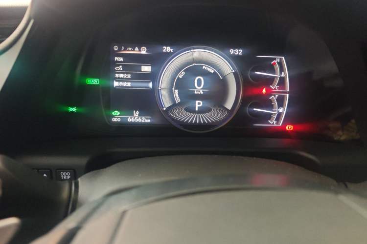 Used Lexus ES 2021 300h Excellence Edition Odometer Close Up
