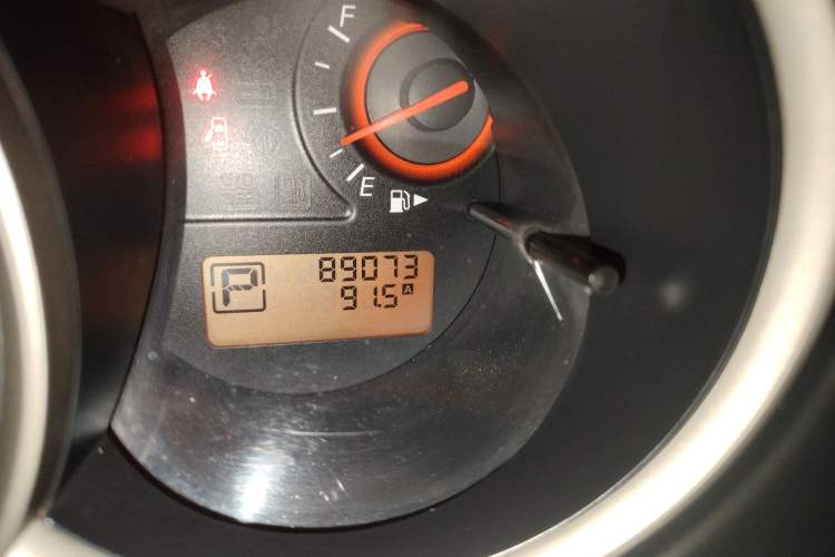 Used Nissan Sylphy 2012 Classic 1.6XE Automatic Comfort Edition Odometer Close Up