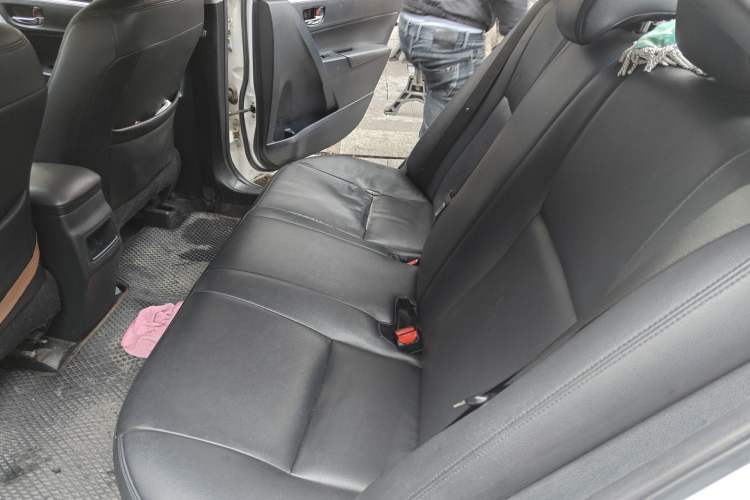 Used Toyota Corolla 2017 Revised Dual-Engine 1.8L E-CVT Leading Edition
