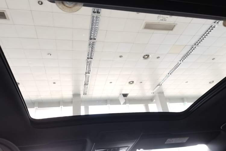 Used Volkswagen Teramont 2025 Tiguan Pro 450TSI Four-Wheel Drive Summit Edition Headliner