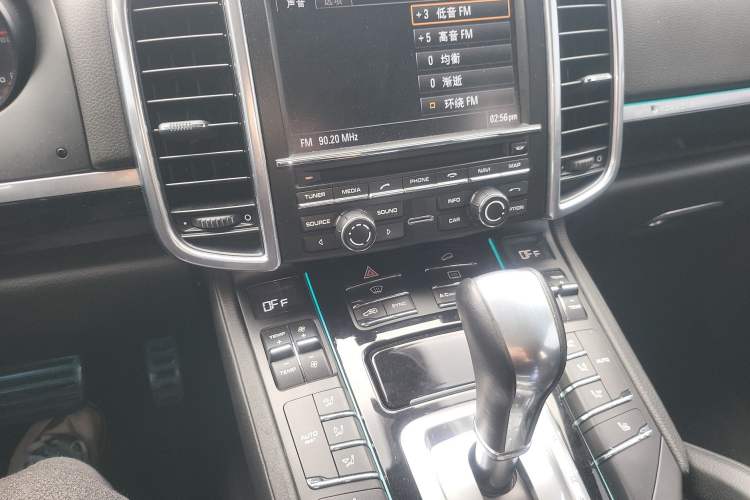 Used Porsche Cayenne  Audio And AC Panel