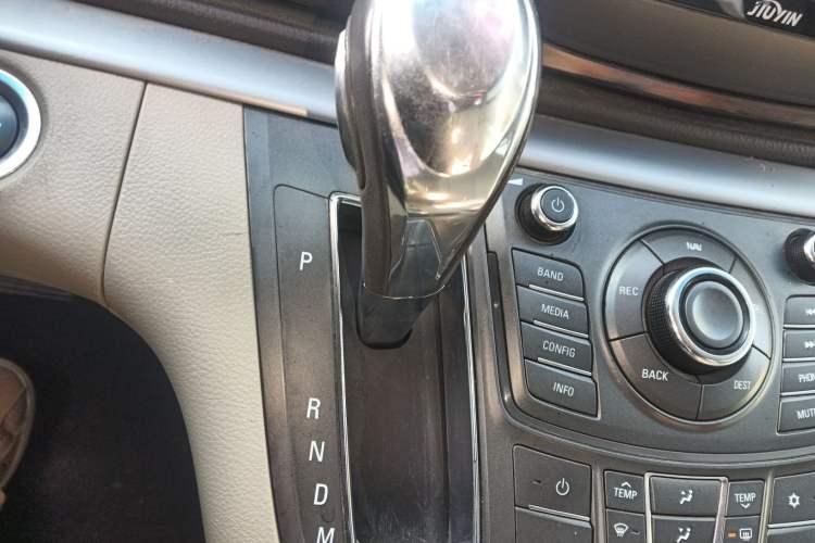 Used Buick GL8 2011 3.0L XT Luxury Business Flagship Edition
