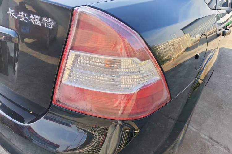 Used Ford Focus 2013 Sedan Classic 1.8L Automatic Base Model