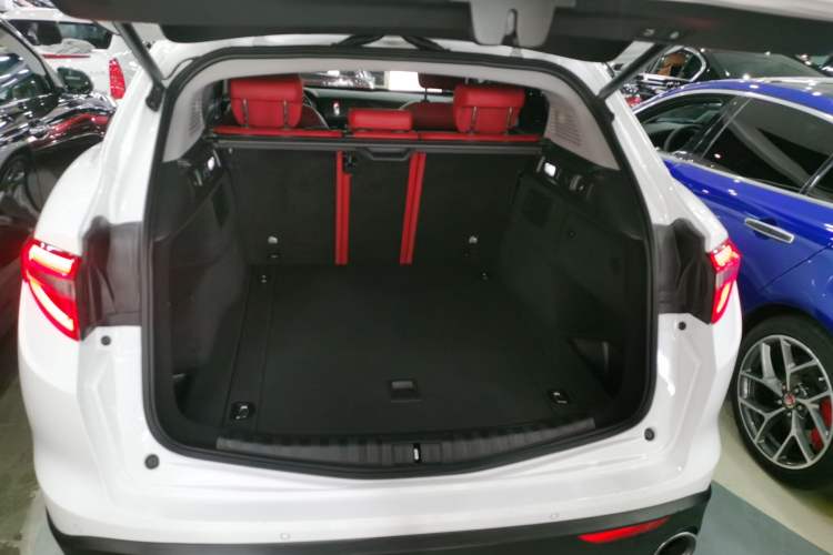 Used Alfa Romeo Stelvio 2017 2.0T 200HP Elite Edition
