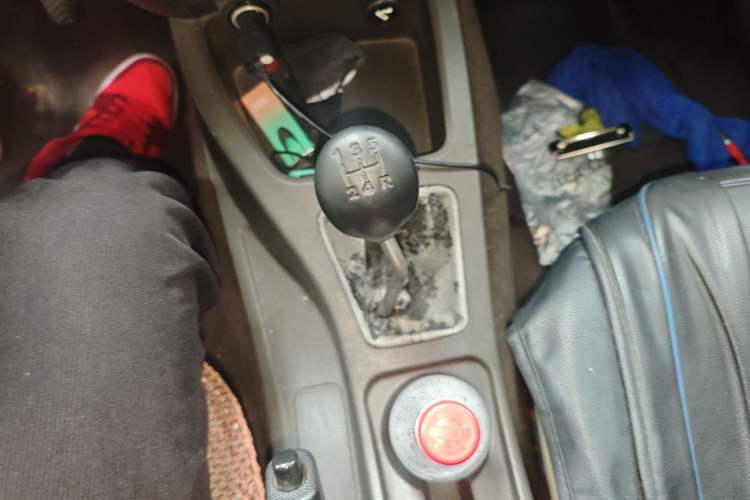 Used Wuling Rongguang V 2018 1.5L Practical Version Gear Lever