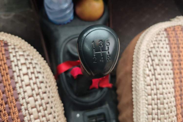 Used Venucia R30 2014 1.2L Manual Enjoyment Edition