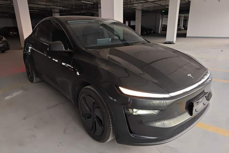 Used Tesla Model Y 2025 Long-Range All-Wheel Drive First Edition
