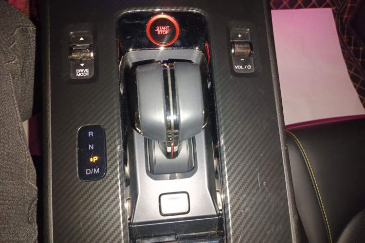 Used GAC Trumpchi EMPOW 2021 270T DCT J16 Version Gear Lever