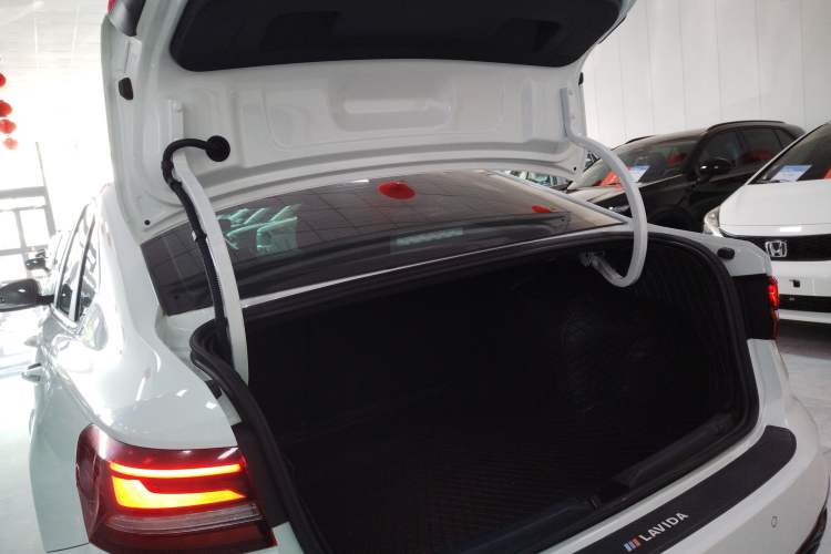 Used Volkswagen Lavida 2024 300TSI DSG Starry Sky Leading Edition