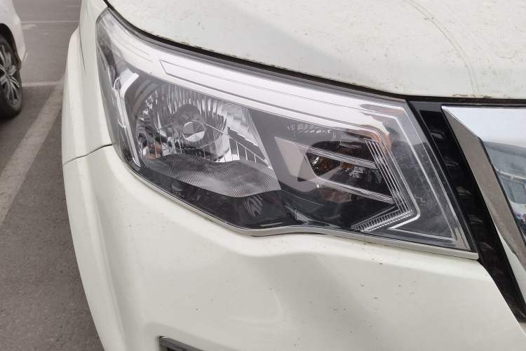 Used Nissan Terra 2020 2.5L XL Upper 4WD Automatic Four-Wheel Drive Luxury Edition Right Front Headlight